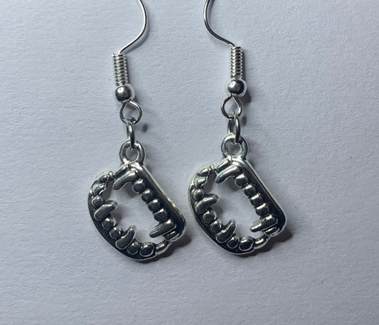 Mini Vampire Teeth/Fangs Earrings