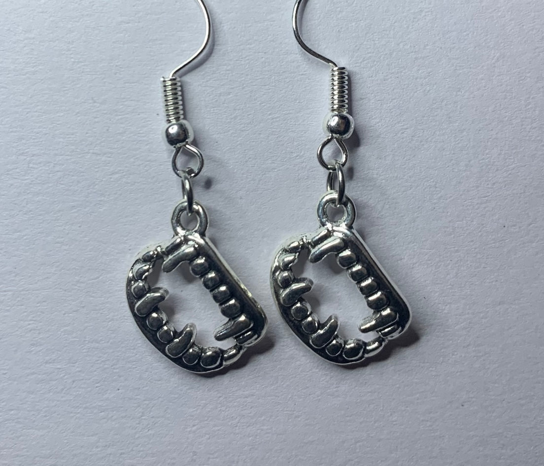 Mini Vampire Teeth/Fangs Earrings